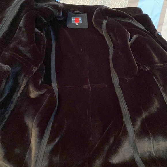 Gallery Black Winter Coat - Picture 6 of 9